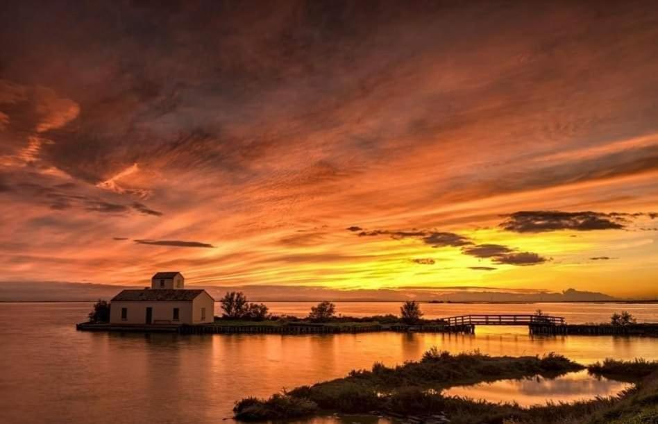 I Trepponti Panzió Comacchio Kültér fotó