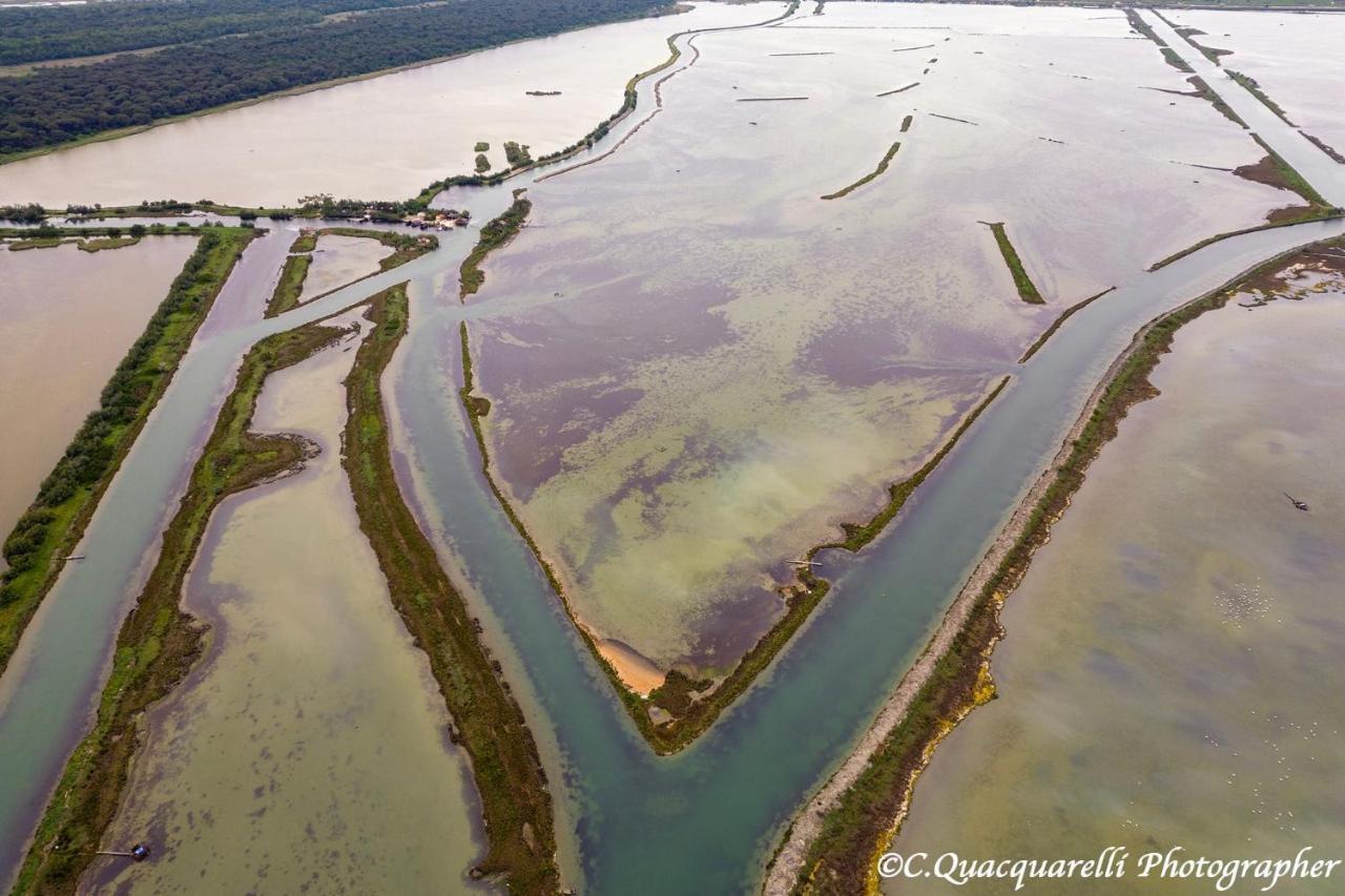 I Trepponti Panzió Comacchio Kültér fotó